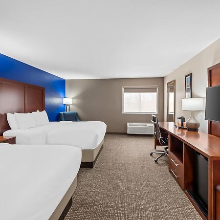 Comfort Inn & Suites Fairborn Near Wright Patterson Afb Εξωτερικό φωτογραφία