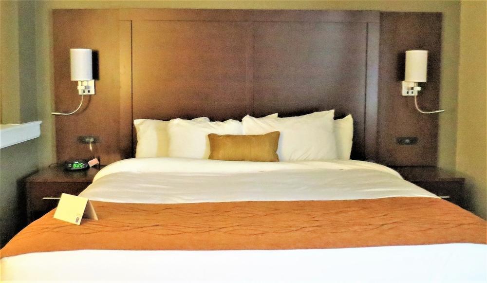 Comfort Inn & Suites Fairborn Near Wright Patterson Afb Εξωτερικό φωτογραφία