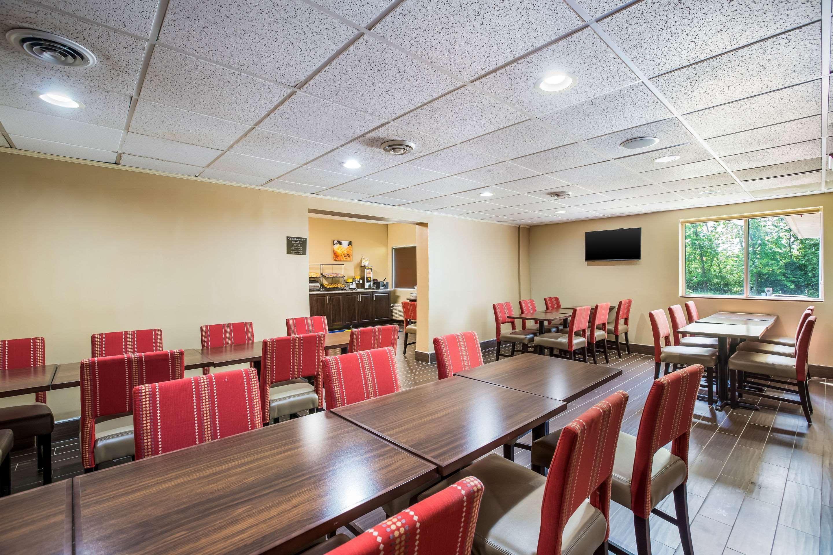 Comfort Inn & Suites Fairborn Near Wright Patterson Afb Εξωτερικό φωτογραφία