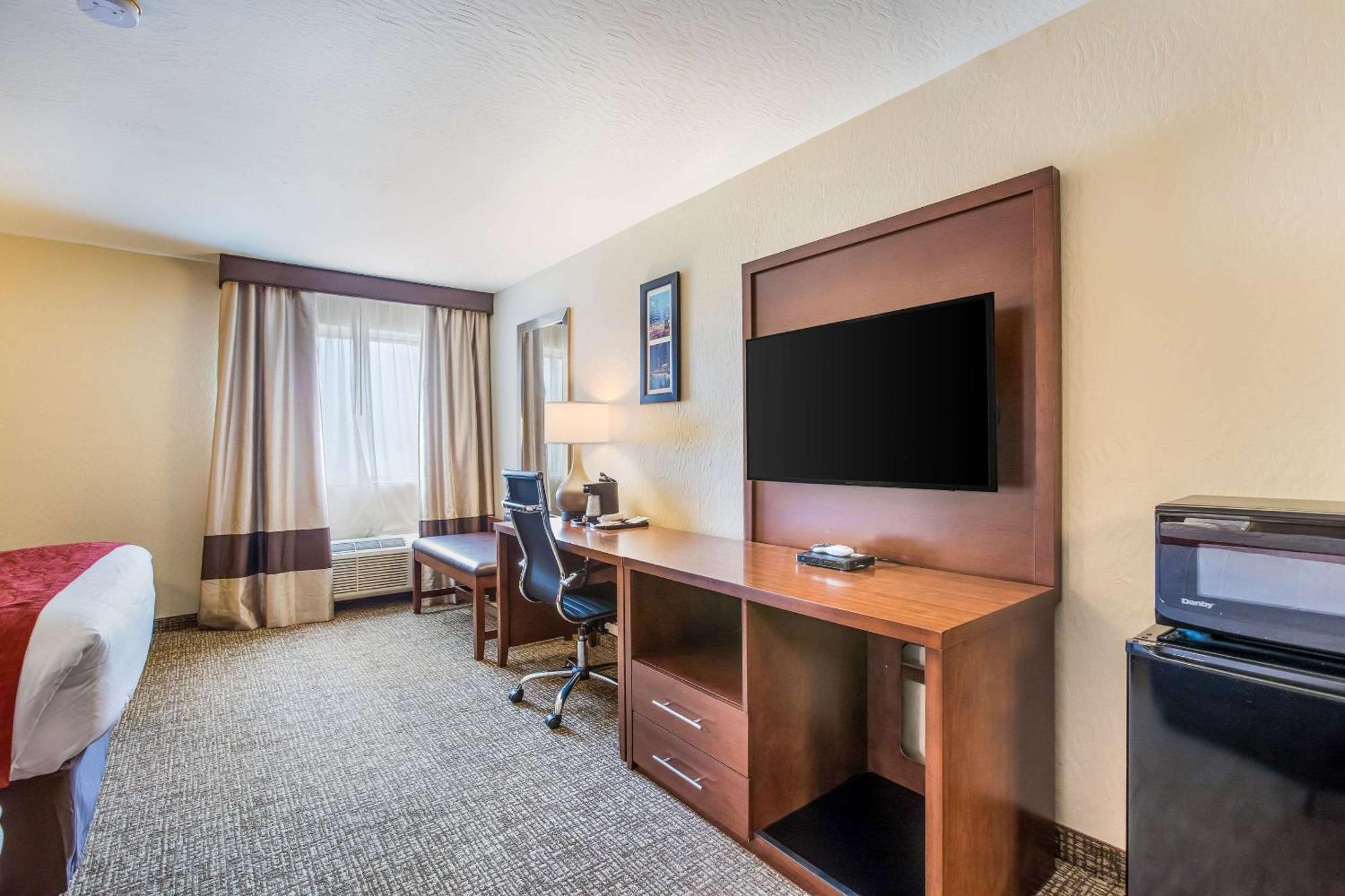 Comfort Inn & Suites Fairborn Near Wright Patterson Afb Εξωτερικό φωτογραφία