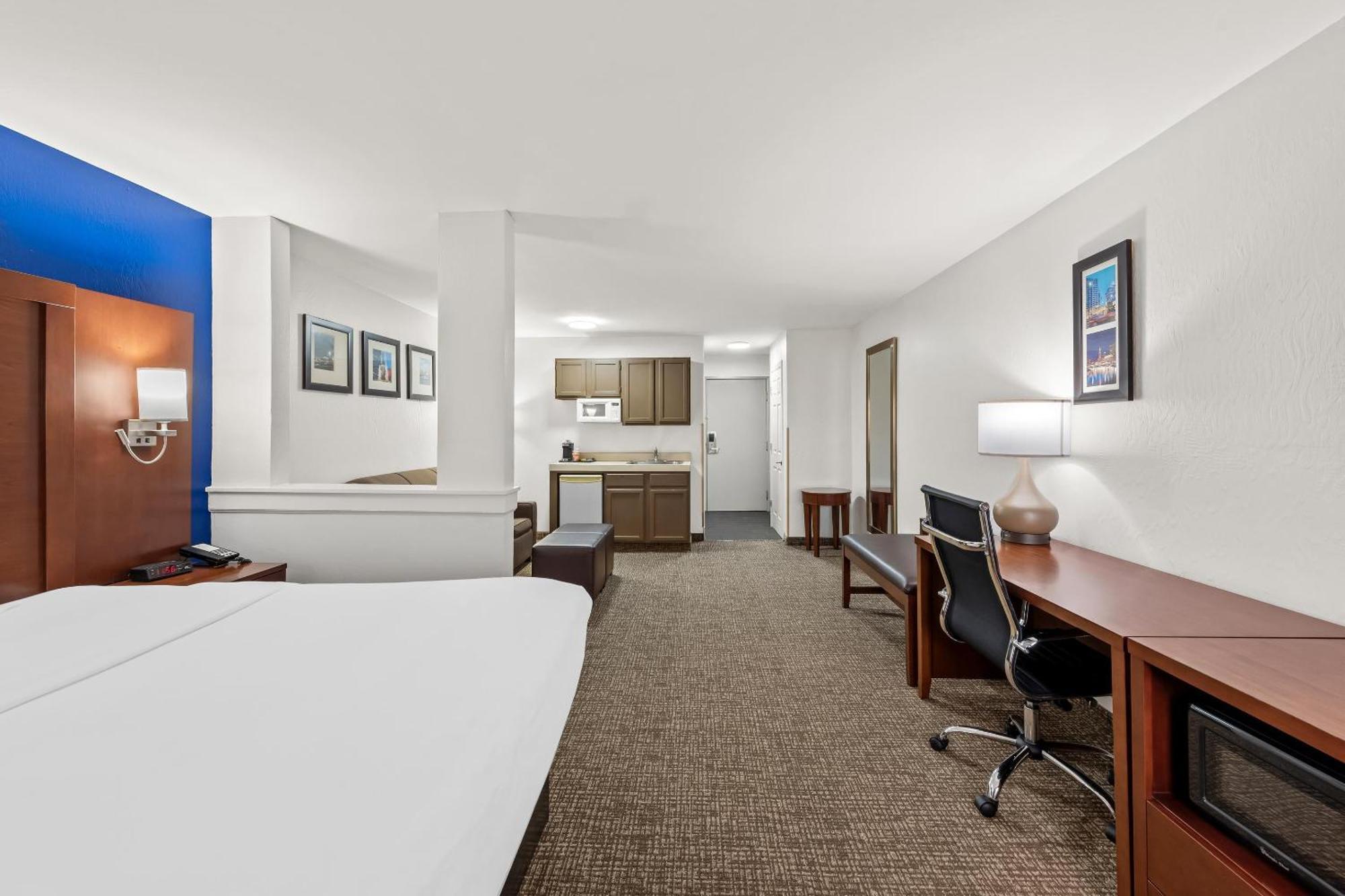 Comfort Inn & Suites Fairborn Near Wright Patterson Afb Εξωτερικό φωτογραφία