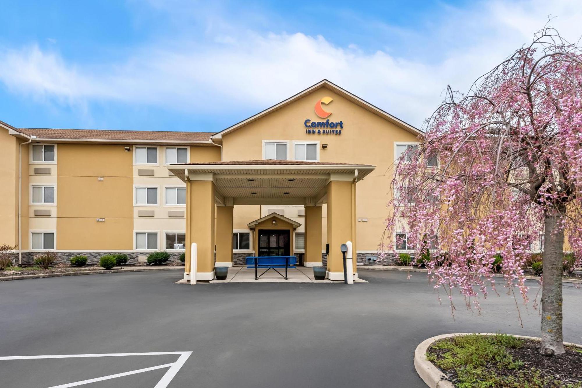 Comfort Inn & Suites Fairborn Near Wright Patterson Afb Εξωτερικό φωτογραφία